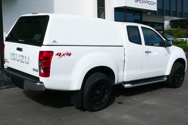 Isuzu D-Max Crown Canopy Solid Side